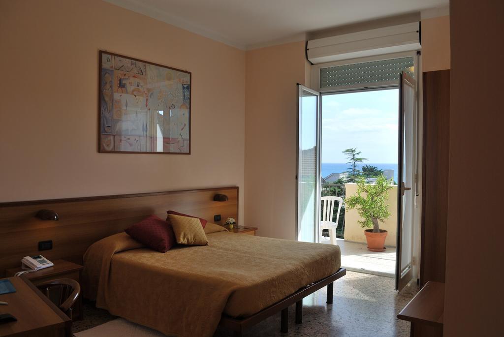 Hotel Galleano Laigueglia Bilik gambar